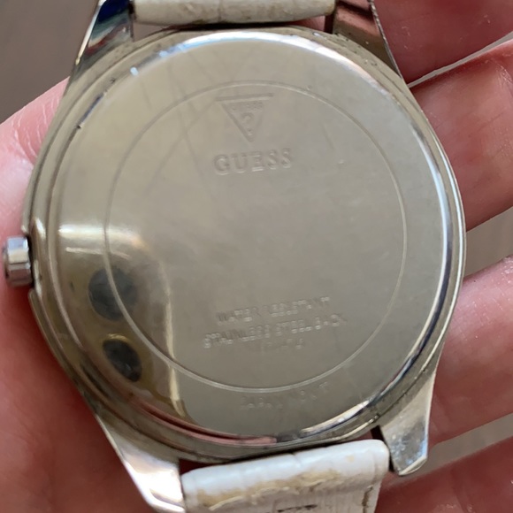 Butterfly Face Guess Watch - Picture 3 of 4